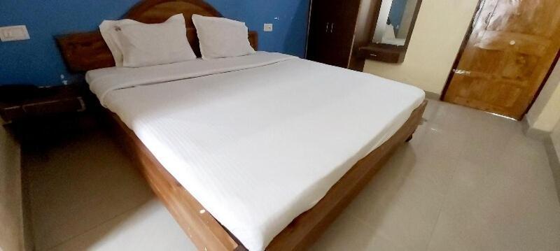 بوري Spot On 80624 Hotel Niladri Complex المظهر الخارجي الصورة