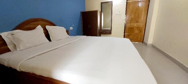 بوري Spot On 80624 Hotel Niladri Complex المظهر الخارجي الصورة